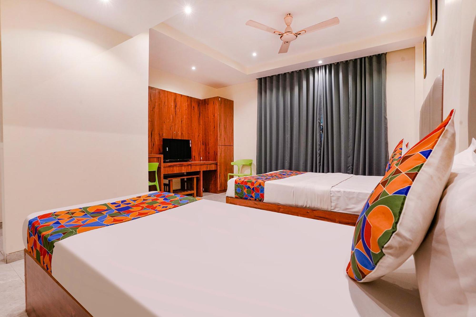 Hotel Fabexpress Utsav Residency - Nr Panvel Jāmb Zewnętrze zdjęcie