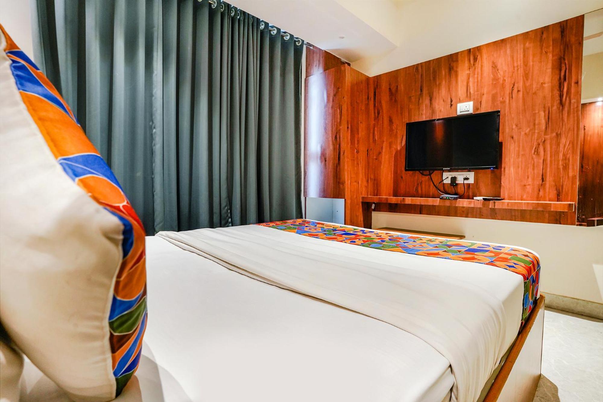 Hotel Fabexpress Utsav Residency - Nr Panvel Jāmb Zewnętrze zdjęcie