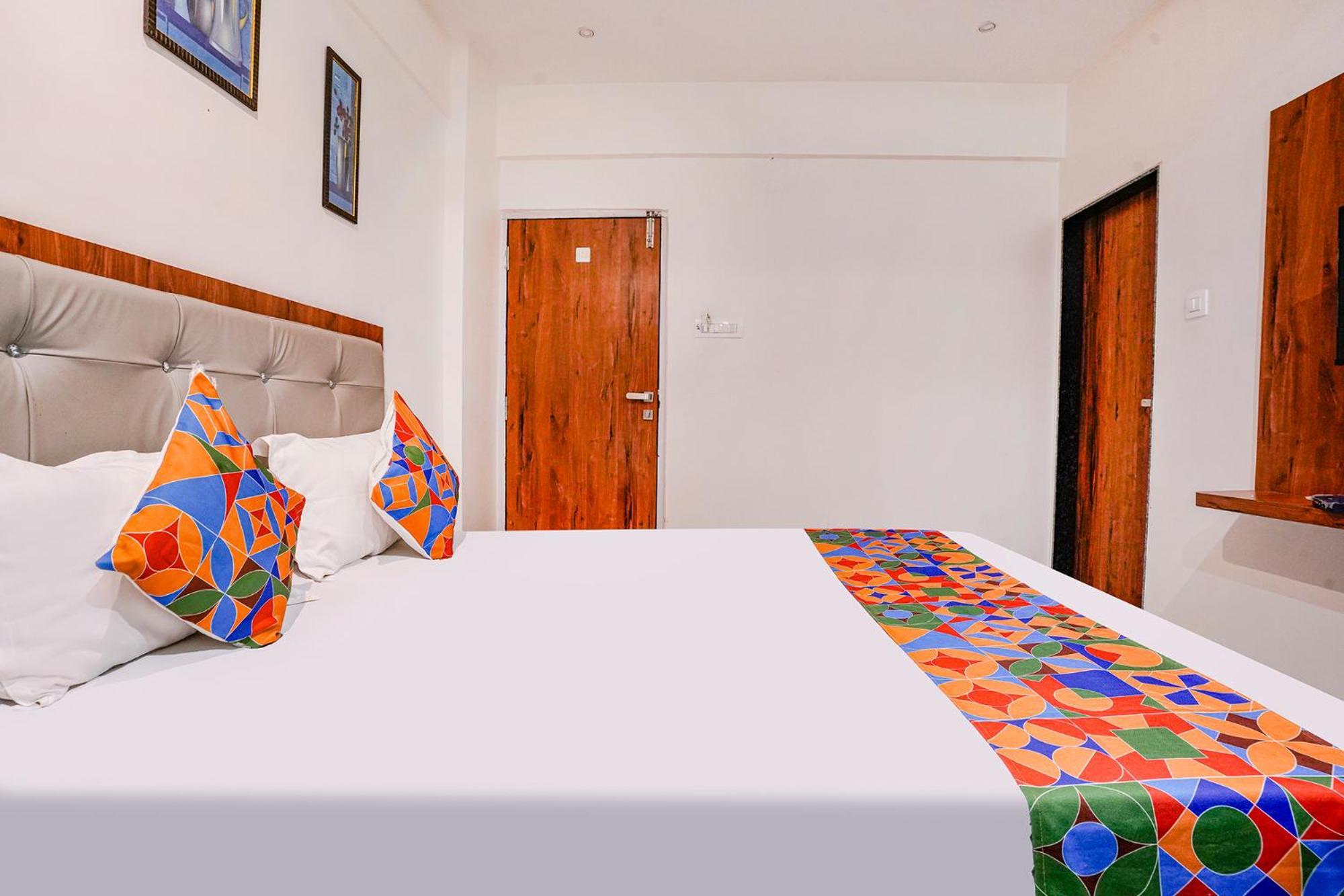 Hotel Fabexpress Utsav Residency - Nr Panvel Jāmb Zewnętrze zdjęcie